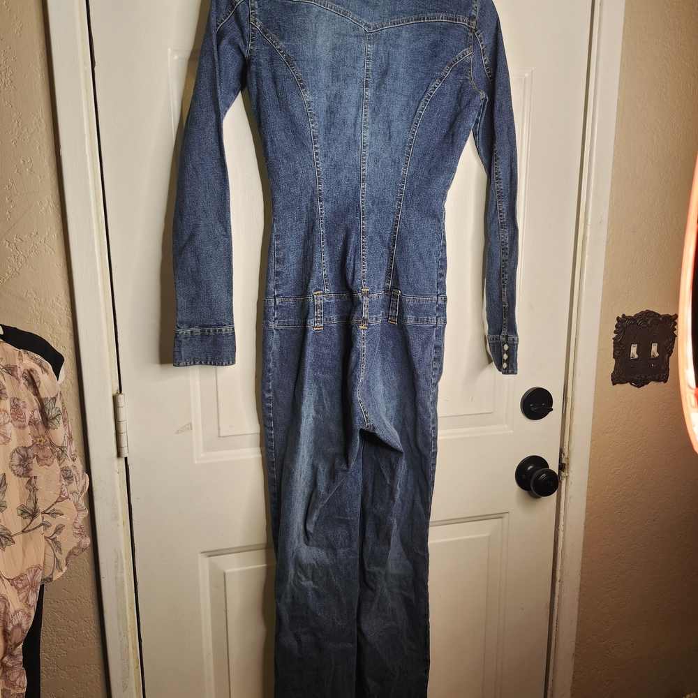 Jennifer Lopez Denim Jumpsuit in Dark Blue with Contrast Stitching - Picture 12 of 16